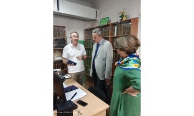 Почесні гості – Надзвичайний і Повноважний Посол Угорщини в Україні Онтал Гейзер і дипломатка з питань культури та освіти, Єва Хеізерне Хегедюш
